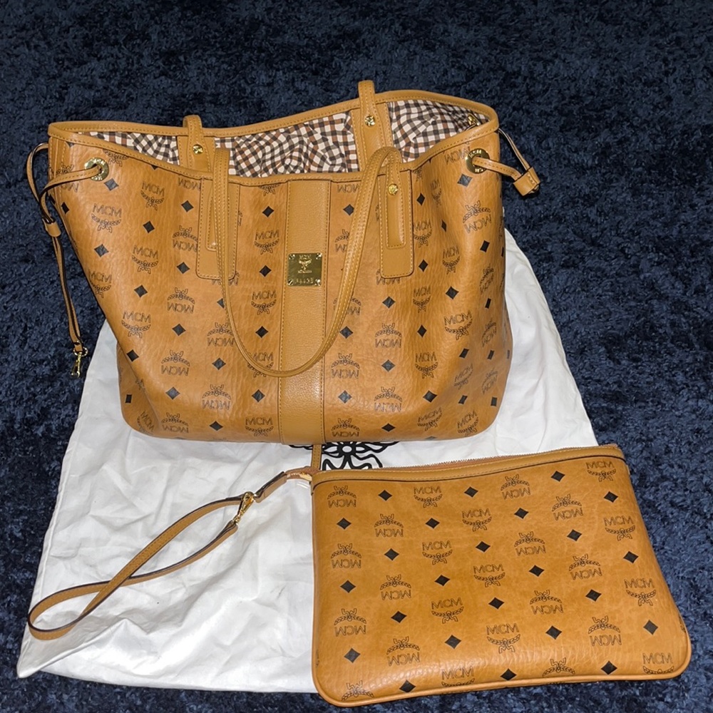 MCM Reversible Liz Shopper bag & clutch in Visetos